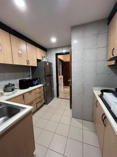 Regent Heights, 52 Bukit Batok East Avenue 5, Dairy Farm / Bukit Panjang / Choa Chu Kang, Room Rental, 160 sqft, Condominium For Rent, by Tianhao Chua, 500298124 - Kitchen - PropertyGuru.com.sg