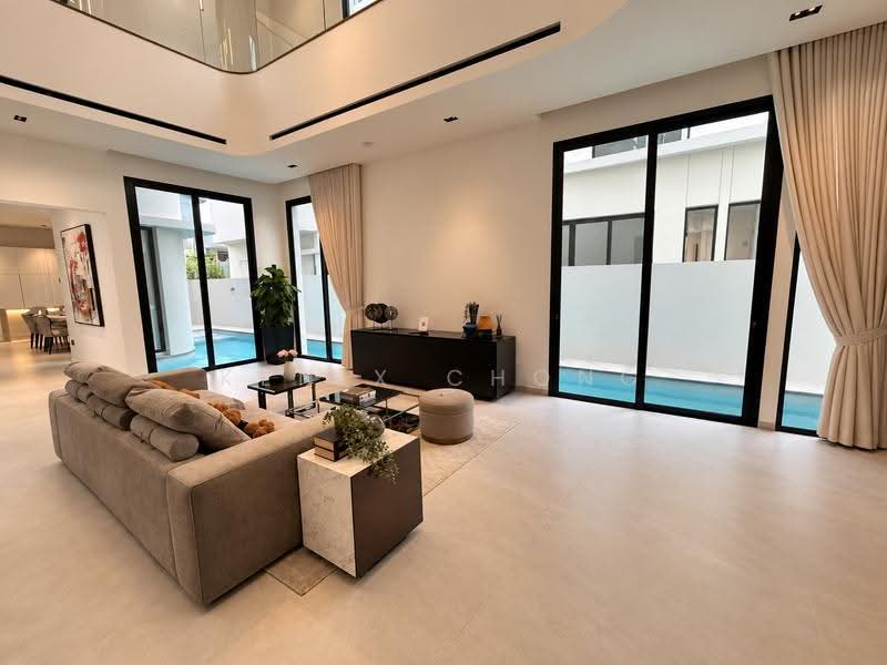 Siglap Road, Siglap, East Coast / Marine Parade, 5 Bedrooms, 9,000 sqft, Detached House For Sale, by Kenix Chong, 500298129 - Living Room - PropertyGuru.com.sg