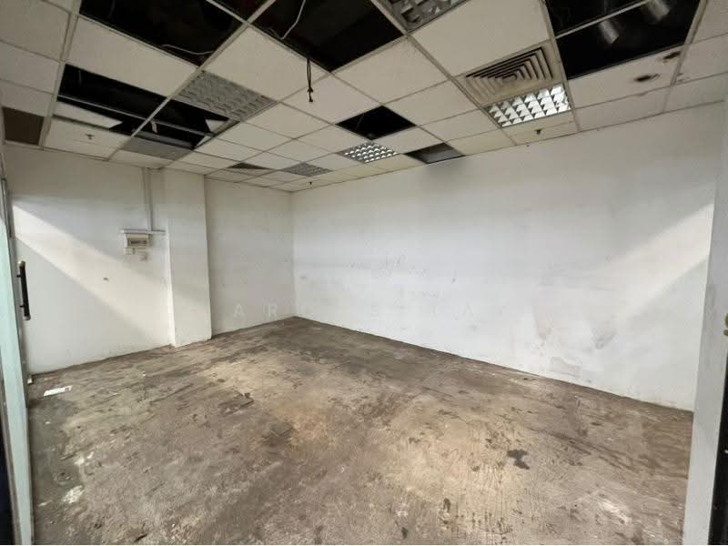 Lucky Chinatown, 211 New Bridge Road, Boat Quay / Raffles Place / Marina, 108 sqft, Other Retail For Rent, by Marcus Tay, 500298138 - CommercialGuru.com.sg