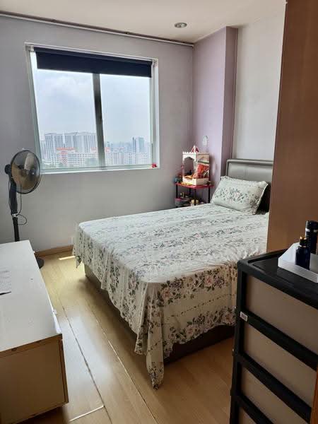 Guilin View, 26 Bukit Batok Street 52, Dairy Farm / Bukit Panjang / Choa Chu Kang, 2 Bedrooms, 861 sqft, Condominium For Rent, by Lee Yoong Tai Esther, 500298156 - Bedroom - PropertyGuru.com.sg