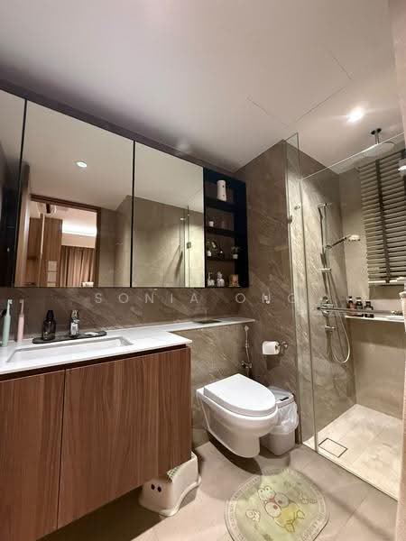 Whistler Grand, 107 West Coast Vale, Buona Vista / West Coast / Clementi New Town, 4 Bedrooms, 1,270 sqft, Condominium For Sale, by Sonia Ong, 500298206 - Bathroom - PropertyGuru.com.sg