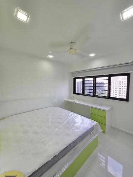 869A Tampines Avenue 8, 869A Tampines Avenue 8, Pasir Ris / Tampines, Room Rental, 150 sqft, HDB Flat For Rent, by Benson Ng 吴啟鈱, 500298207 - Bedroom - PropertyGuru.com.sg