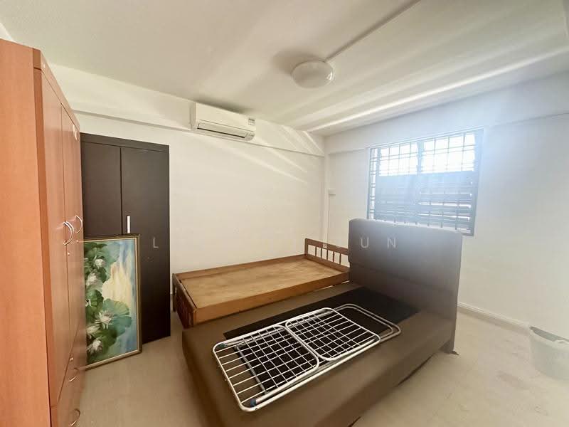 157 Lorong 1 Toa Payoh, 157 Lorong 1 Toa Payoh, Balestier / Toa Payoh, 2 Bedrooms, 721 sqft, HDB Flat For Rent, by Liau Li Jun, 500298215 - Bedroom - PropertyGuru.com.sg