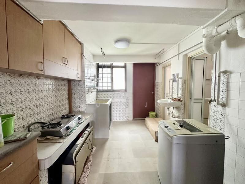 157 Lorong 1 Toa Payoh, 157 Lorong 1 Toa Payoh, Balestier / Toa Payoh, 2 Bedrooms, 721 sqft, HDB Flat For Rent, by Liau Li Jun, 500298215 - Kitchen - PropertyGuru.com.sg