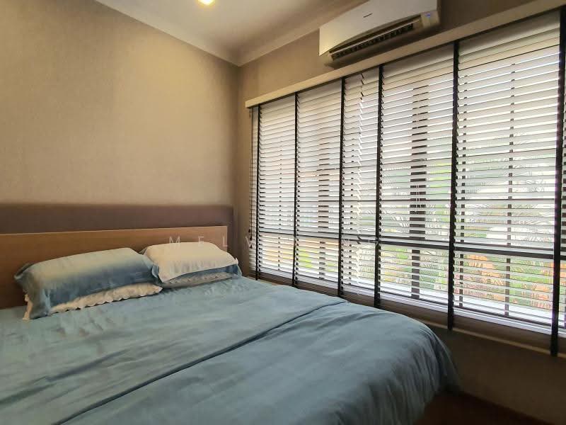 Goodman Estate! WIDE, Corner, Dual Frontal FREEHOLD Bungalow!, Corner | Dual Frontages |18M WIDE | 2 Semi-Ds, East Coast / Marine Parade, 6 Bedrooms, 5,500 sqft, Bungalow House For Sale, by Melvin Ng, 500298252 - Bedroom - PropertyGuru.com.sg