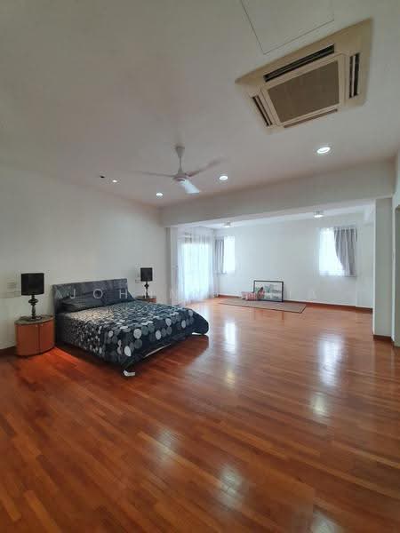 King Albert Park, King Albert Park, Bukit Timah Road, Upper Bukit Timah Road , Clementi Road, Blackmore Drive, Dunearn Road, Jalan Anak Bukit, Jalan Jurong Kechil, Old Holland Road, Clementi Park / Upper Bukit Timah, 4 Bedrooms, 10,225 sqft, Good Class Bungalow For Rent, by Johnny Chia, 500298257 - Bedroom - PropertyGuru.com.sg