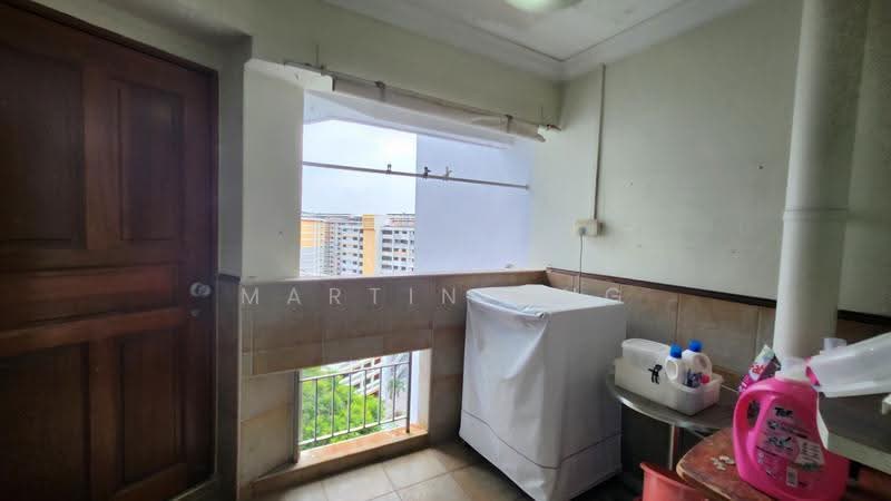 613B Bedok Reservoir Road, 613B Bedok Reservoir Road, Bedok / Upper East Coast, 3 Bedrooms, 1,302 sqft, HDB Flat For Sale, by Martin Ong, 500298266 - Balcony - PropertyGuru.com.sg