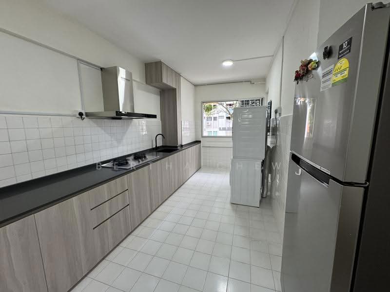 207 Bukit Batok Street 21, 207 Bukit Batok Street 21, Dairy Farm / Bukit Panjang / Choa Chu Kang, 2 Bedrooms, 780 sqft, HDB Flat For Rent, by Bertha Chew, 500298267 - Kitchen - PropertyGuru.com.sg