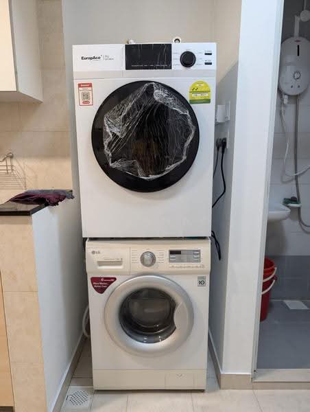 Lakeholmz, 90 Corporation Road, Boon Lay / Jurong / Tuas, Room Rental, 200 sqft, Condominium For Rent, by Tianhao Chua, 500298272 - Washer - PropertyGuru.com.sg