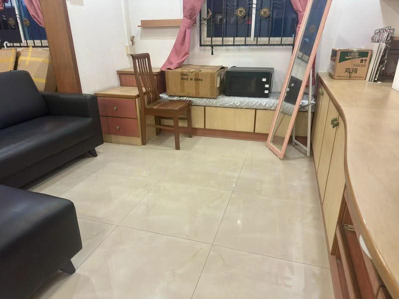 153 Yishun Street 11, 153 Yishun Street 11, Sembawang / Yishun, 4 Bedrooms, 1,442 sqft, HDB Flat For Rent, by Janet Wong, 500298279 - Living Room - PropertyGuru.com.sg