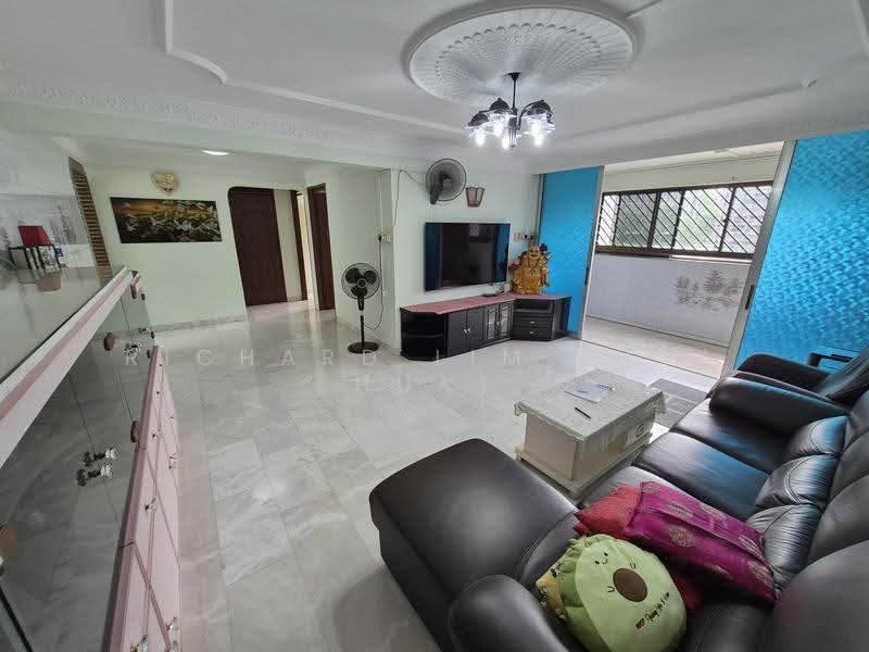 651 Yishun Avenue 4, 651 Yishun Avenue 4, Sembawang / Yishun, 3 Bedrooms, 1,302 sqft, HDB Flat For Sale, by Richard Lim (Hua Hua), 500298290 - Living Room - PropertyGuru.com.sg