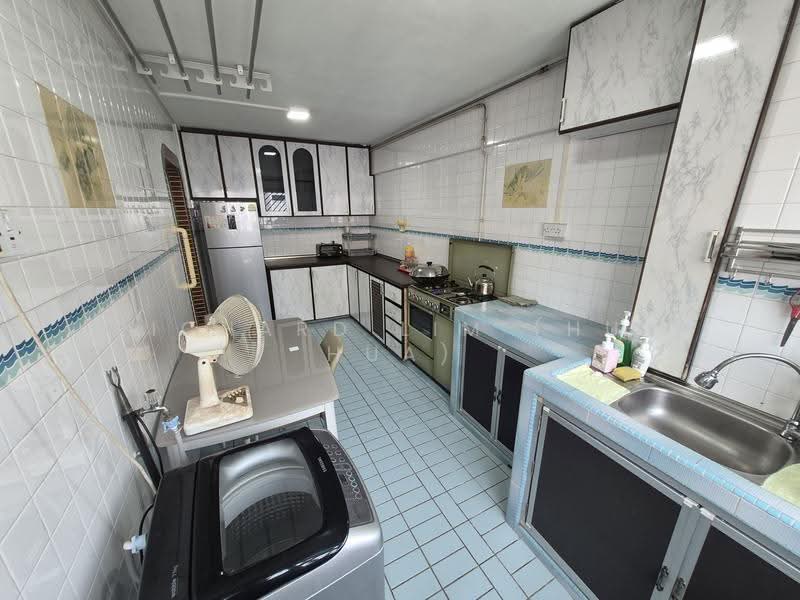 651 Yishun Avenue 4, 651 Yishun Avenue 4, Sembawang / Yishun, 3 Bedrooms, 1,302 sqft, HDB Flat For Sale, by Richard Lim (Hua Hua), 500298290 - Kitchen - PropertyGuru.com.sg