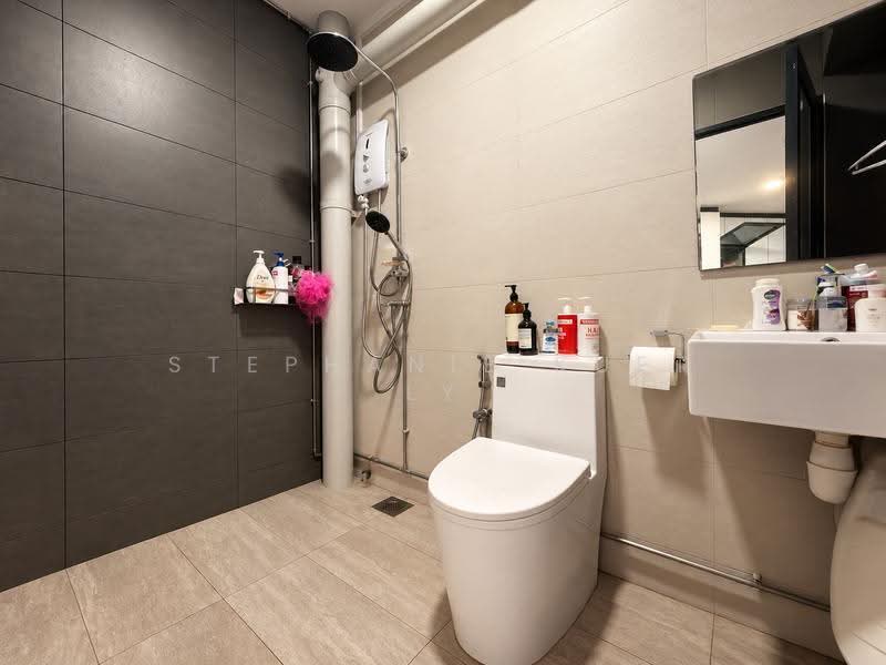 725 Tampines Street 71, 725 Tampines Street 71, Pasir Ris / Tampines, 3 Bedrooms, 1,109 sqft, HDB Flat For Sale, by Stephanie Kuet LY, 500298305 - Bathroom - PropertyGuru.com.sg