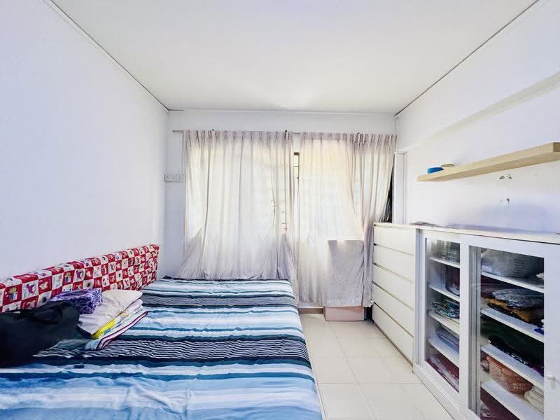 266 Tampines Street 21, 266 Tampines Street 21, Pasir Ris / Tampines, 3 Bedrooms, 1,173 sqft, HDB Flat For Sale, by Lam Min Yi, 500298313 - Bedroom - PropertyGuru.com.sg