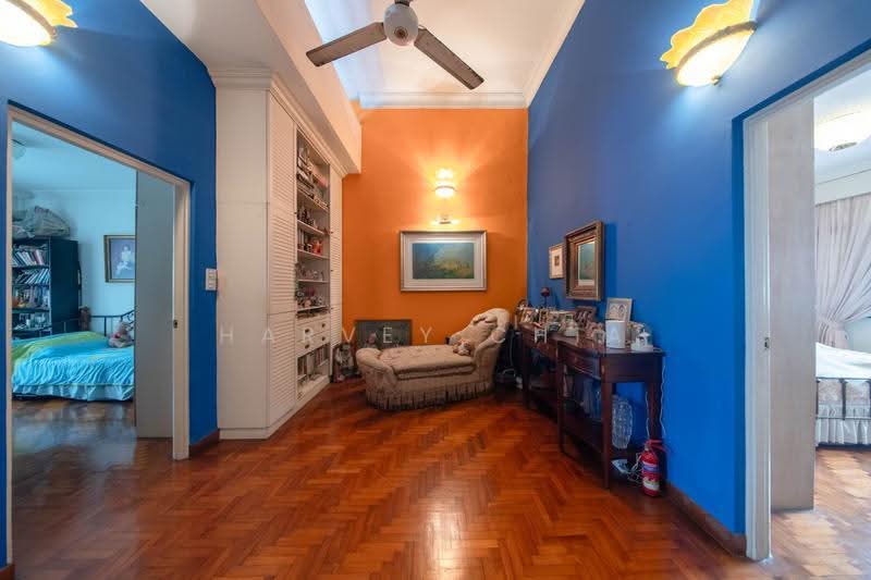 Freehold 2-storey intermediate terrace house in D05, Buona Vista / West Coast / Clementi New Town, 4 Bedrooms, 2,100 sqft, Terraced House For Sale, by Harvey Chia, 500298321 - Family Area - PropertyGuru.com.sg