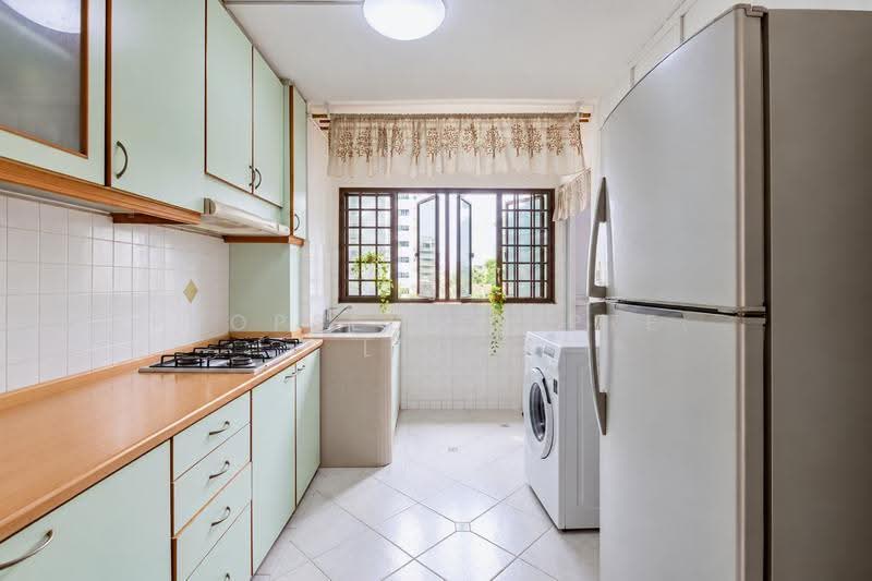 693 Hougang Street 61, 693 Hougang Street 61, Hougang / Punggol / Sengkang, 3 Bedrooms, 958 sqft, HDB Flat For Sale, by PROPSELLER PTE. LTD., 500298322 - Kitchen - PropertyGuru.com.sg