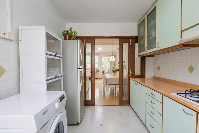 693 Hougang Street 61, 693 Hougang Street 61, Hougang / Punggol / Sengkang, 3 Bedrooms, 958 sqft, HDB Flat For Sale, by PROPSELLER PTE. LTD., 500298322 - Kitchen - PropertyGuru.com.sg