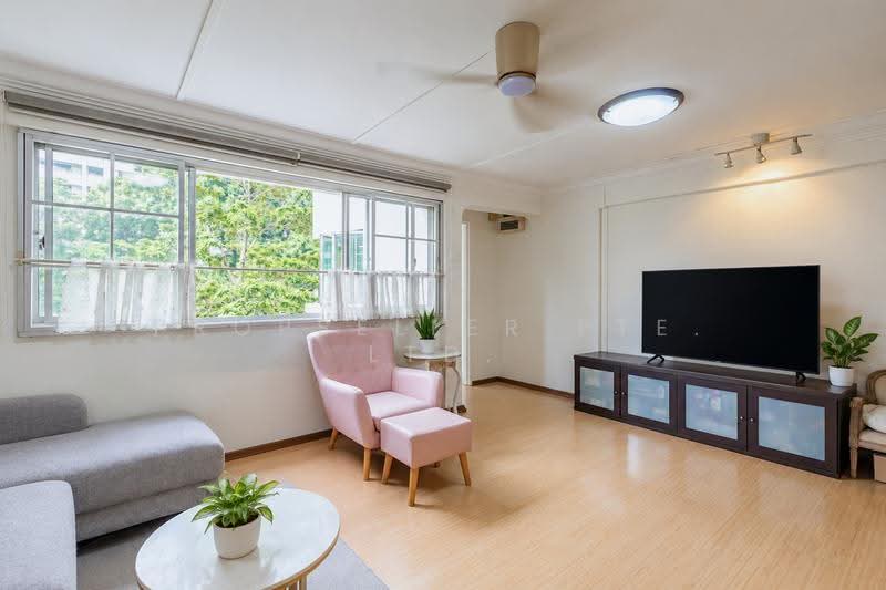 693 Hougang Street 61, 693 Hougang Street 61, Hougang / Punggol / Sengkang, 3 Bedrooms, 958 sqft, HDB Flat For Sale, by PROPSELLER PTE. LTD., 500298322 - Living Room - PropertyGuru.com.sg