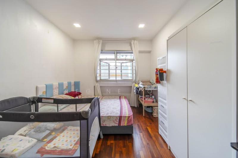 160B Punggol Central, 160B Punggol Central, Hougang / Punggol / Sengkang, 3 Bedrooms, 1,012 sqft, HDB Flat For Sale, by Regine Yow, 500298333 - Bedroom - PropertyGuru.com.sg