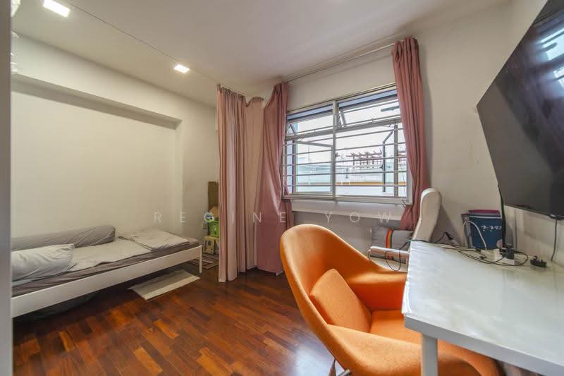 160B Punggol Central, 160B Punggol Central, Hougang / Punggol / Sengkang, 3 Bedrooms, 1,012 sqft, HDB Flat For Sale, by Regine Yow, 500298333 - Bedroom - PropertyGuru.com.sg