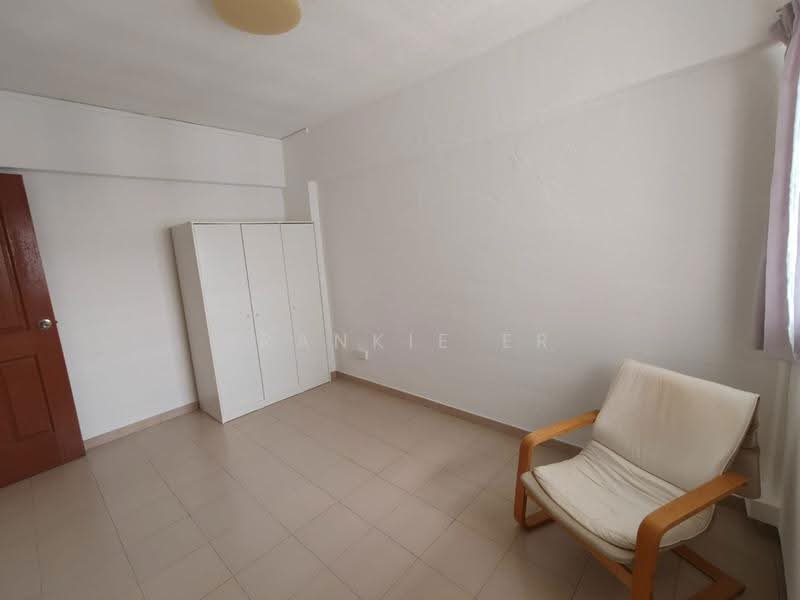 224 Serangoon Avenue 4, 224 Serangoon Avenue 4, Hougang / Punggol / Sengkang, 3 Bedrooms, 980 sqft, HDB Flat For Sale, by Frankie Er, 500298389 - Bedroom - PropertyGuru.com.sg
