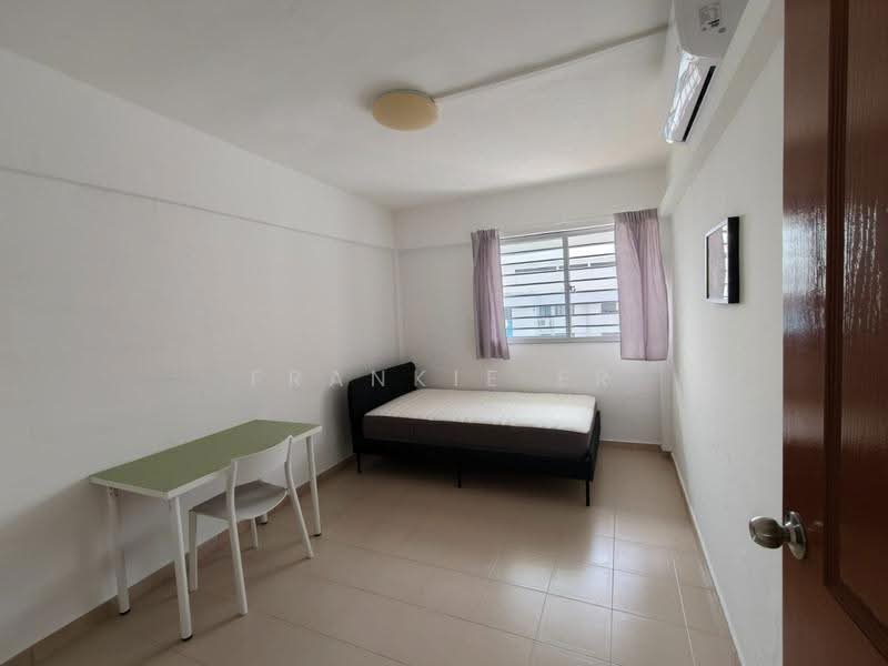 224 Serangoon Avenue 4, 224 Serangoon Avenue 4, Hougang / Punggol / Sengkang, 3 Bedrooms, 980 sqft, HDB Flat For Sale, by Frankie Er, 500298389 - Bedroom - PropertyGuru.com.sg