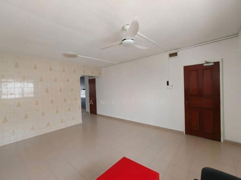 224 Serangoon Avenue 4, 224 Serangoon Avenue 4, Hougang / Punggol / Sengkang, 3 Bedrooms, 980 sqft, HDB Flat For Sale, by Frankie Er, 500298389 - Living Room - PropertyGuru.com.sg
