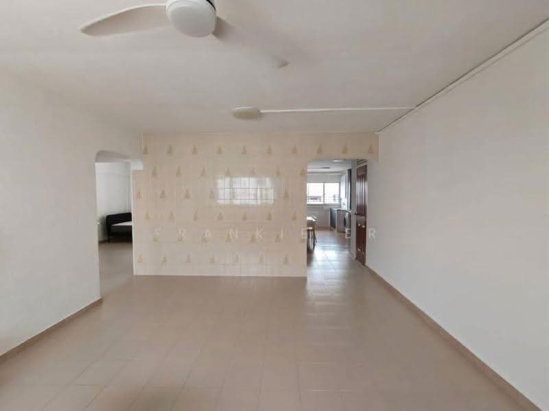 224 Serangoon Avenue 4, 224 Serangoon Avenue 4, Hougang / Punggol / Sengkang, 3 Bedrooms, 980 sqft, HDB Flat For Sale, by Frankie Er, 500298389 - Living Room - PropertyGuru.com.sg