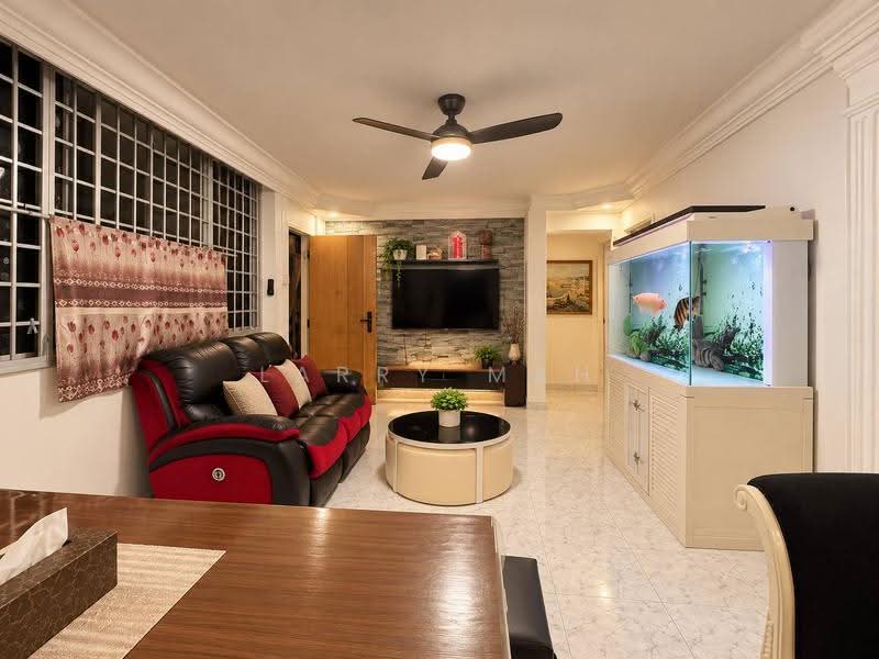 325 Bukit Batok Street 33, 325 Bukit Batok Street 33, Dairy Farm / Bukit Panjang / Choa Chu Kang, 3 Bedrooms, 904 sqft, HDB Flat For Rent, by Larry Mah, 500298402 - Living Room - PropertyGuru.com.sg