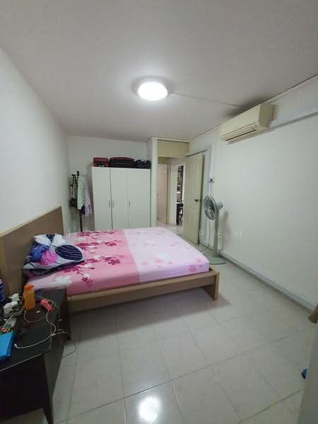 513 Hougang Avenue 10, 513 Hougang Avenue 10, Hougang / Punggol / Sengkang, 3 Bedrooms, 904 sqft, HDB Flat For Rent, by Joanne Peh, 500298432 - Bedroom - PropertyGuru.com.sg