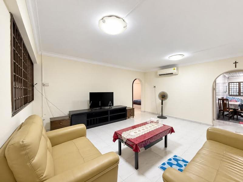 108 Jurong East Street 13, 108 Jurong East Street 13, Boon Lay / Jurong / Tuas, 3 Bedrooms, 1,001 sqft, HDB Flat For Rent, by Vivian Toh, 500298435 - Living Room - PropertyGuru.com.sg