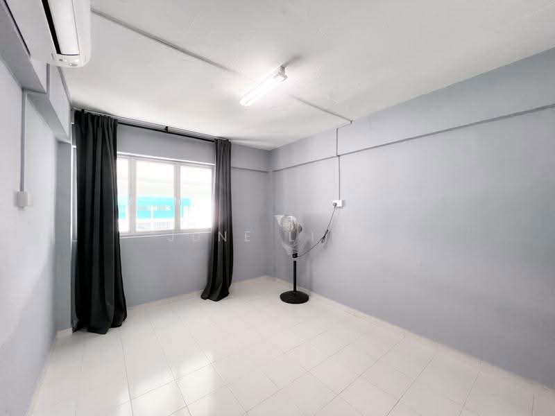 110 Woodlands Street 13, 110 Woodlands Street 13, Admiralty / Woodlands, Room Rental, 120 sqft, HDB Flat For Rent, by June Ling, 500298468 - Interior - PropertyGuru.com.sg