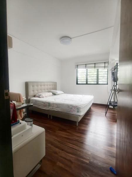 572 Ang Mo Kio Avenue 3, 572 Ang Mo Kio Avenue 3, Ang Mo Kio / Bishan / Thomson, 2 Bedrooms, 990 sqft, HDB Flat For Rent, by Loh Tuck Keong, 500298475 - Bedroom - PropertyGuru.com.sg