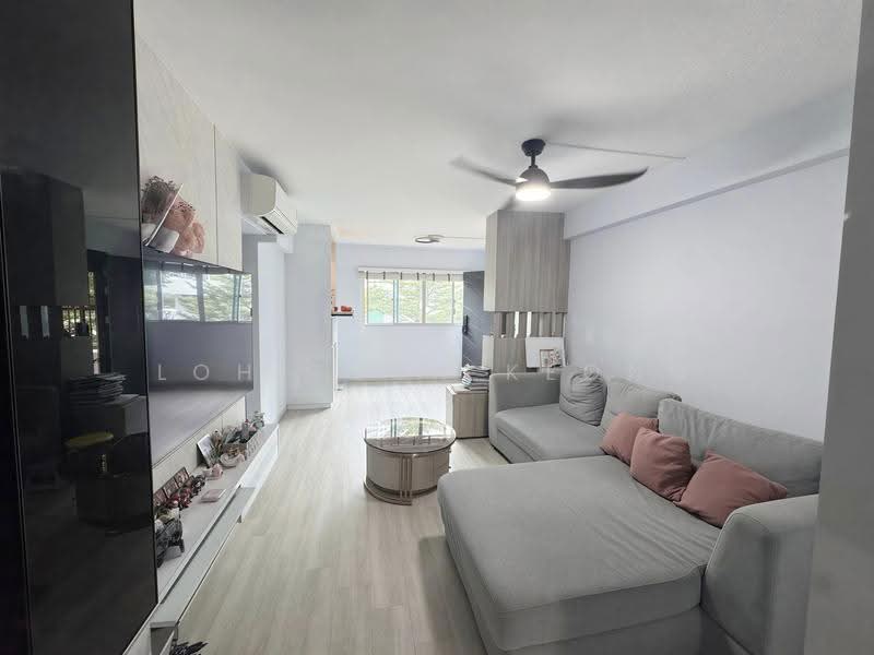 465 Ang Mo Kio Avenue 10, 465 Ang Mo Kio Avenue 10, Ang Mo Kio / Bishan / Thomson, 3 Bedrooms, 990 sqft, HDB Flat For Sale, by Loh Tuck Keong, 500298492 - Living Room - PropertyGuru.com.sg