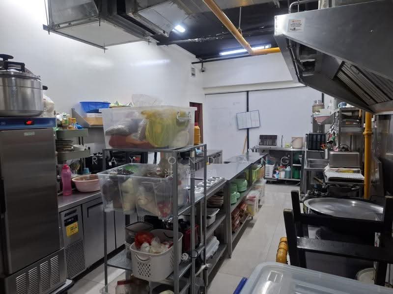 Orchard Towers, 400 Orchard Road, Orchard / River Valley, 2,350 sqft, Food & Beverage For Rent, by Raymond Ang 洪愷鴻, 500298508 - Kitchen - CommercialGuru.com.sg