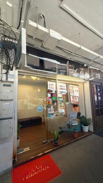 56 Marine Terrace, East Coast / Marine Parade, 370 sqft, Shop / Shophouse For Rent, by Elise Hong, 500298545 - Entrance - CommercialGuru.com.sg