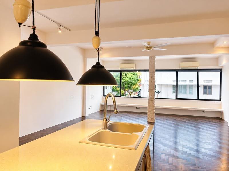 82 Tiong Poh Road, 82 Tiong Poh Road, Alexandra / Commonwealth, 2 Bedrooms, 1,033 sqft, HDB Flat For Rent, by Geryl Lim, 500298557 - Living Room - PropertyGuru.com.sg