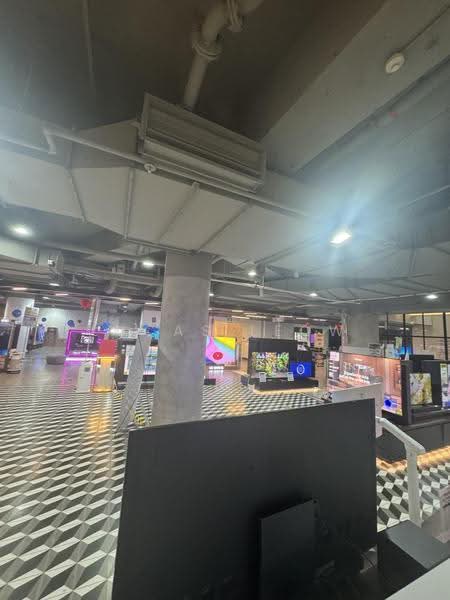 The Heeren, 260 Orchard Road, Orchard / River Valley, 1,500 sqft, Medical For Rent, by Lucas Leow, 500298559 - Interior - CommercialGuru.com.sg