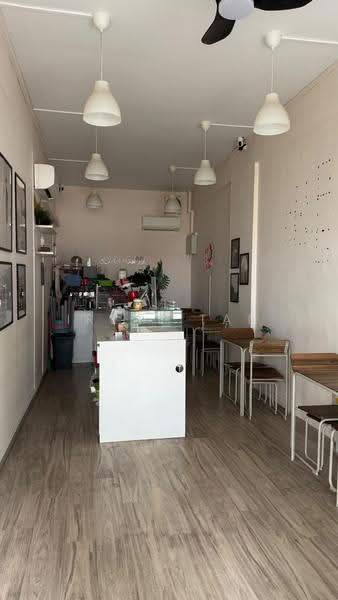 Blk 311 Hougang Ave 5, Hougang Ave 5, Hougang / Punggol / Sengkang, 300 sqft, Shop / Shophouse For Rent, by Irene Tan, 500298589 - Interior - CommercialGuru.com.sg