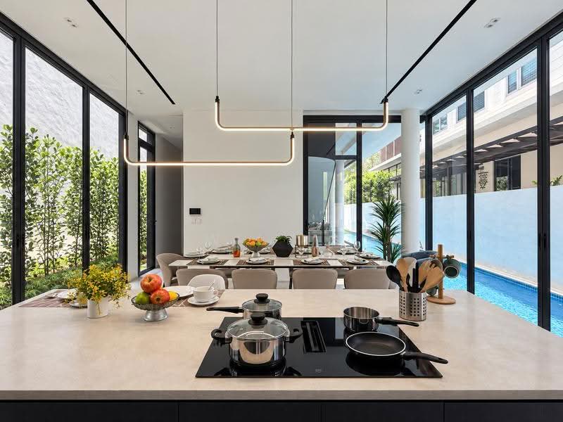 Brand New 3-Storey FH Detached W Basement | 7+1 B’rms | Gym, Steam Rm, Pool & Lift, Holland/ Mt Sinai/ Grove Dr/ Jln Kebaya, Tanglin / Holland / Bukit Timah, 7 Bedrooms, 10,200 sqft, Detached House For Sale, by Wil Ng, 500298590 - Dining Room - PropertyGuru.com.sg