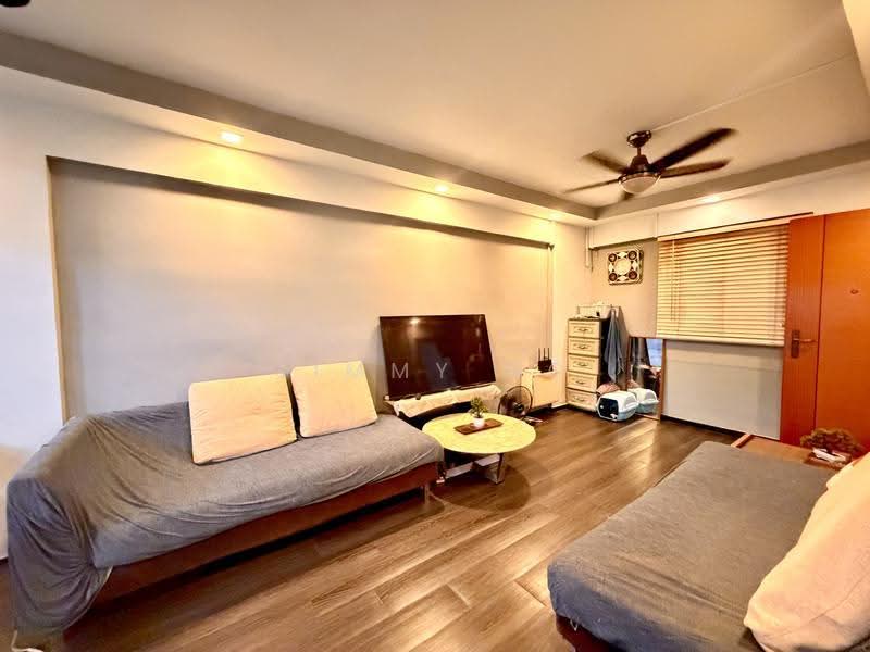 102 Bedok Reservoir Road, 102 Bedok Reservoir Road, Bedok / Upper East Coast, 2 Bedrooms, 721 sqft, HDB Flat For Sale, by Jimmy Ng, 500298603 - Living Room - PropertyGuru.com.sg