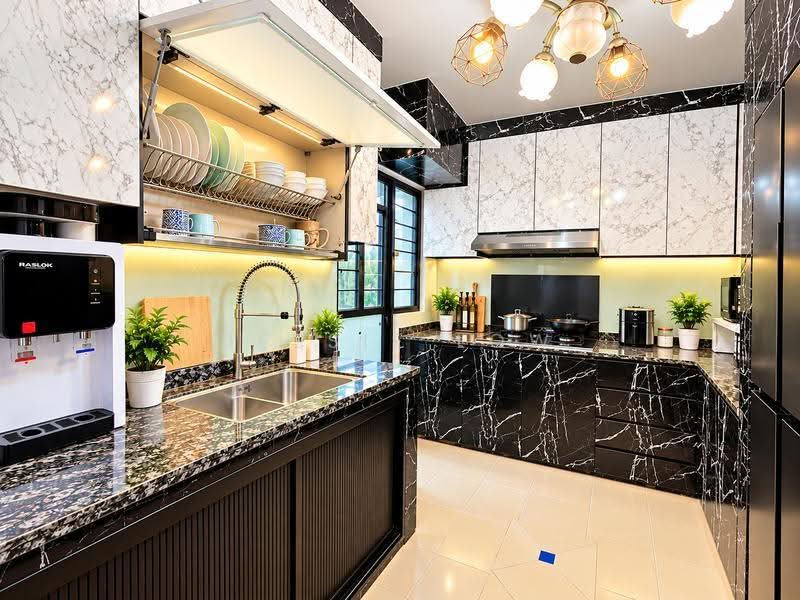 893 Tampines Avenue 8, 893 Tampines Avenue 8, Pasir Ris / Tampines, 3 Bedrooms, 1,549 sqft, HDB Flat For Sale, by Jessie Low, 500298627 - Kitchen - PropertyGuru.com.sg