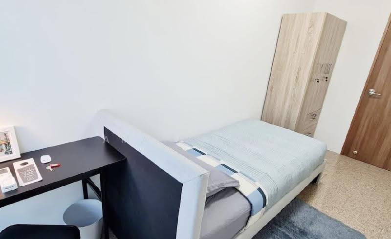 Queens, 10 Stirling Road, Alexandra / Commonwealth, Room Rental, 80 sqft, Condominium For Rent, by Amanda Kum, 500298635 - Bedroom - PropertyGuru.com.sg