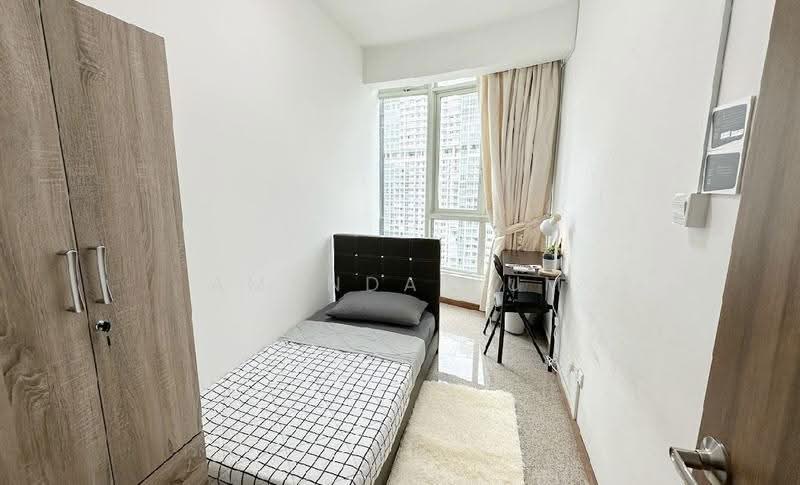 Queens, 10 Stirling Road, Alexandra / Commonwealth, Room Rental, 80 sqft, Condominium For Rent, by Amanda Kum, 500298635 - Bedroom - PropertyGuru.com.sg