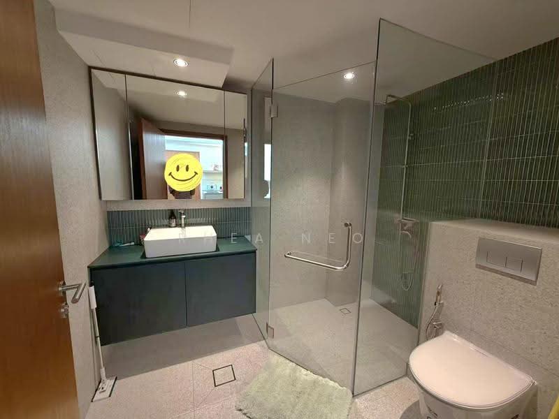 SPOTTISWOODE, Chinatown / Tanjong Pagar, Room Rental, 350 sqft, Shophouse For Rent, by Rhea Neo, 500298637 - Bathroom - PropertyGuru.com.sg