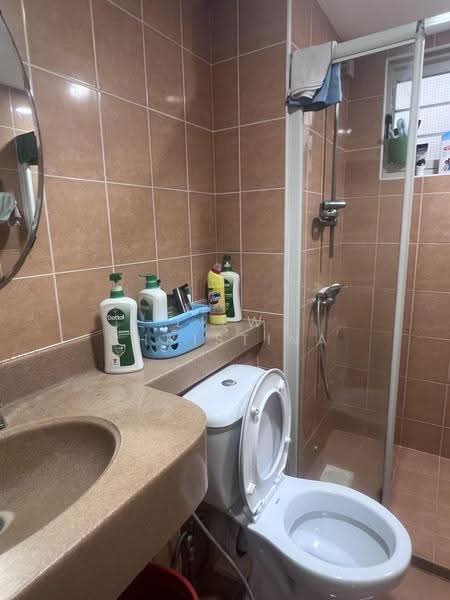 267B Compassvale Link, 267B Compassvale Link, Hougang / Punggol / Sengkang, 3 Bedrooms, 1,184 sqft, HDB Flat For Sale, by Liew Christina, 500298690 - Bathroom - PropertyGuru.com.sg