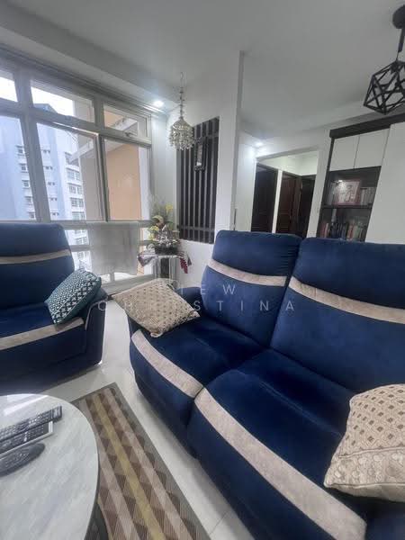267B Compassvale Link, 267B Compassvale Link, Hougang / Punggol / Sengkang, 3 Bedrooms, 1,184 sqft, HDB Flat For Sale, by Liew Christina, 500298690 - Living Room - PropertyGuru.com.sg