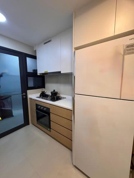 Treasure at Tampines, 31 Tampines Lane, Pasir Ris / Tampines, 4 Bedrooms, 1,335 sqft, Condominium For Sale, by Keith Low, 500298732 - Kitchen - PropertyGuru.com.sg