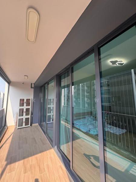Treasure at Tampines, 31 Tampines Lane, Pasir Ris / Tampines, 4 Bedrooms, 1,335 sqft, Condominium For Sale, by Keith Low, 500298732 - Balcony - PropertyGuru.com.sg