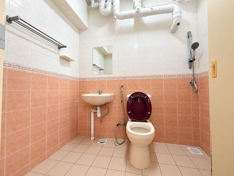 688B Choa Chu Kang Drive, 688B Choa Chu Kang Drive, Dairy Farm / Bukit Panjang / Choa Chu Kang, 3 Bedrooms, 969 sqft, HDB Flat For Sale, by John Lee, 500298764 - Bathroom - PropertyGuru.com.sg